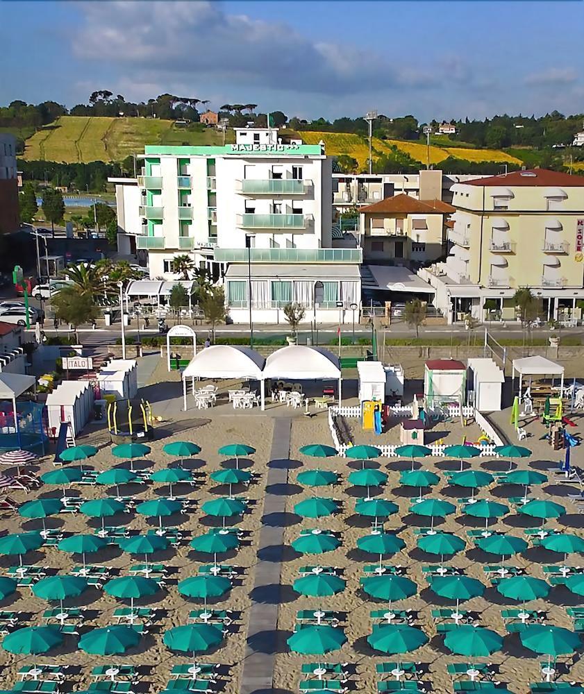 Hotel Majestic Senigallia Exteriör bild