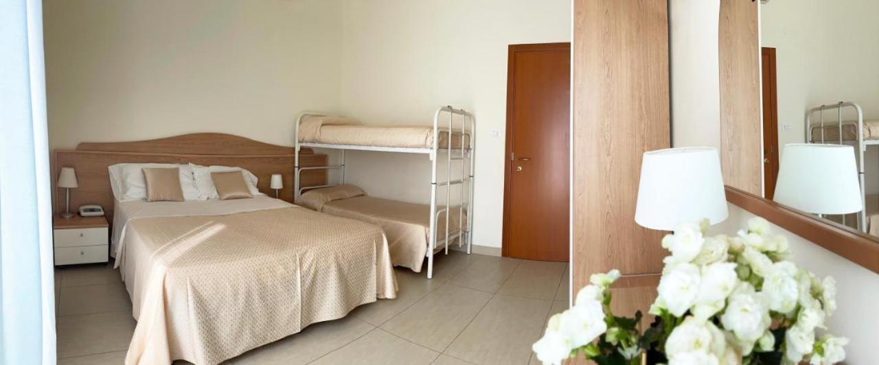 Hotel Majestic Senigallia Exteriör bild