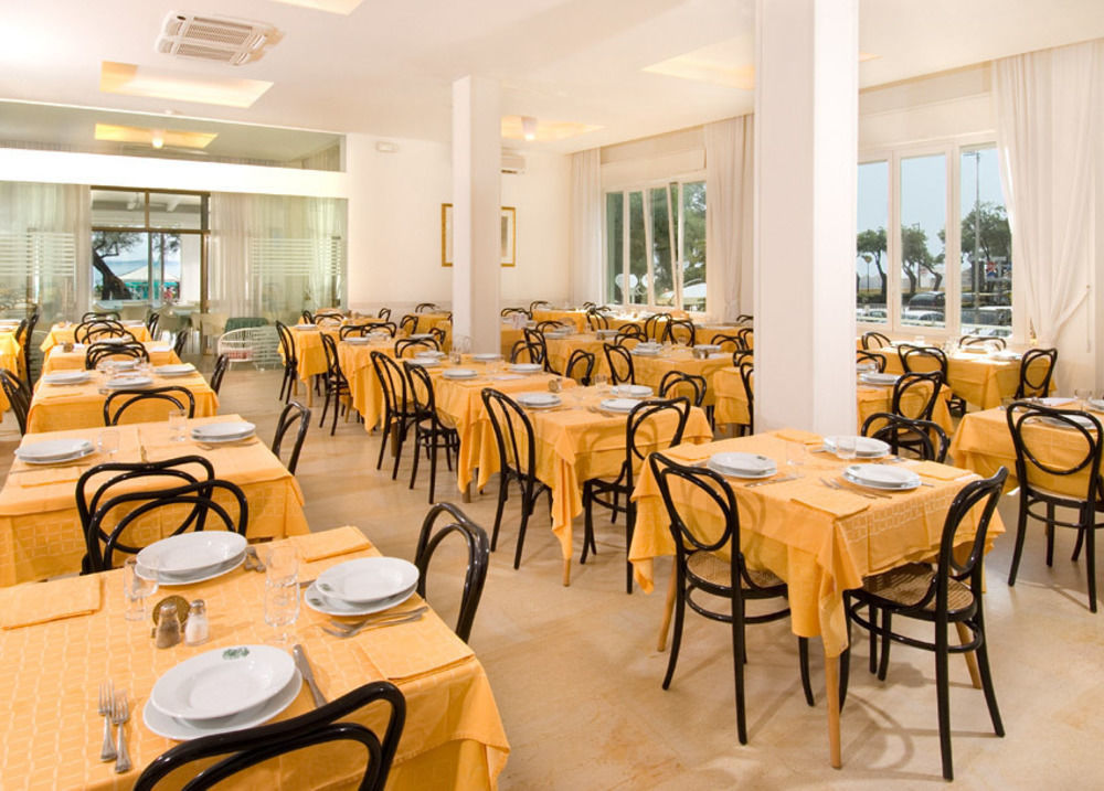 Hotel Majestic Senigallia Exteriör bild