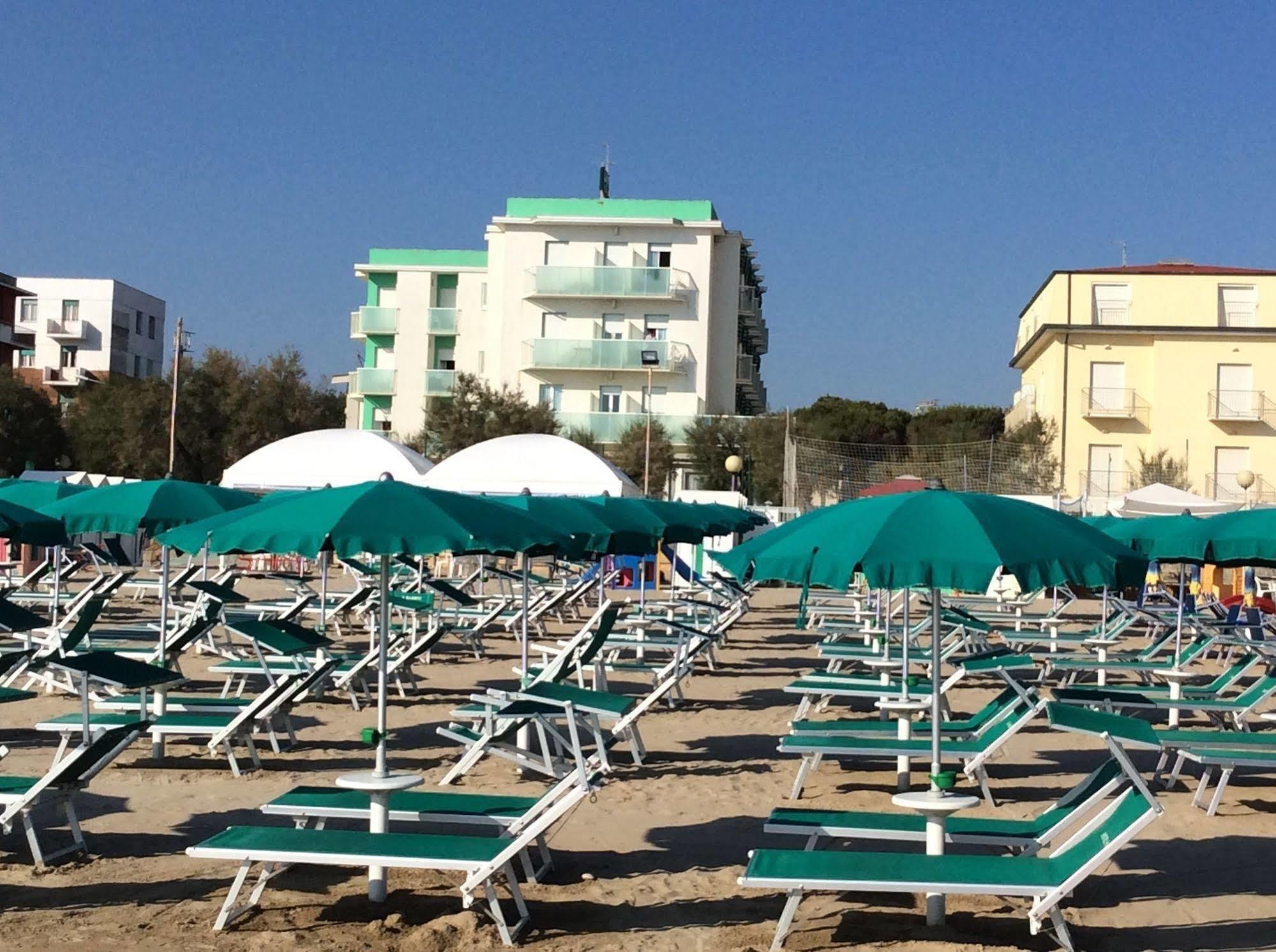 Hotel Majestic Senigallia Exteriör bild